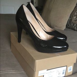 New Cole Hanan Chelsea Pump with Nike Air